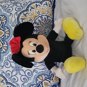 Disney bundle mini earrings, ring. Disney watch, and doll. Beautiful bundle.